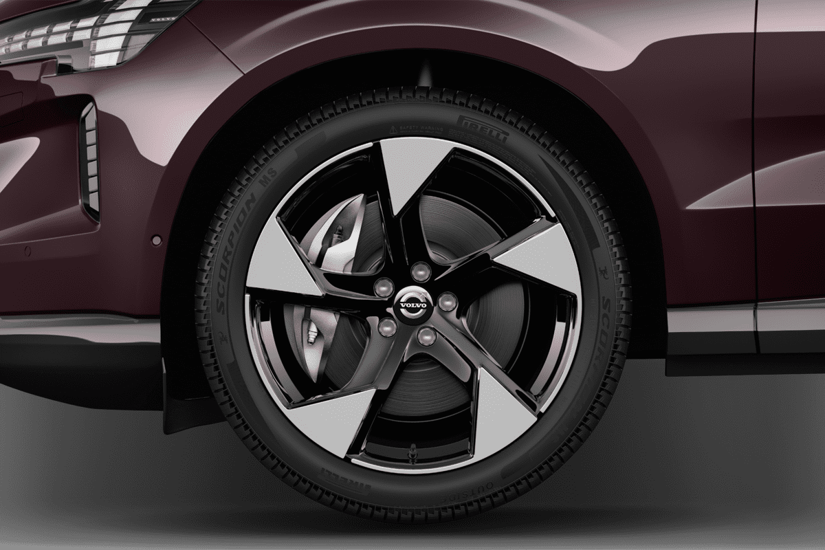 Radkappe oder Felge eines Volvo EX90