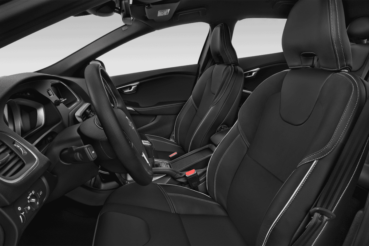 Vordersitze eines Volvo V40