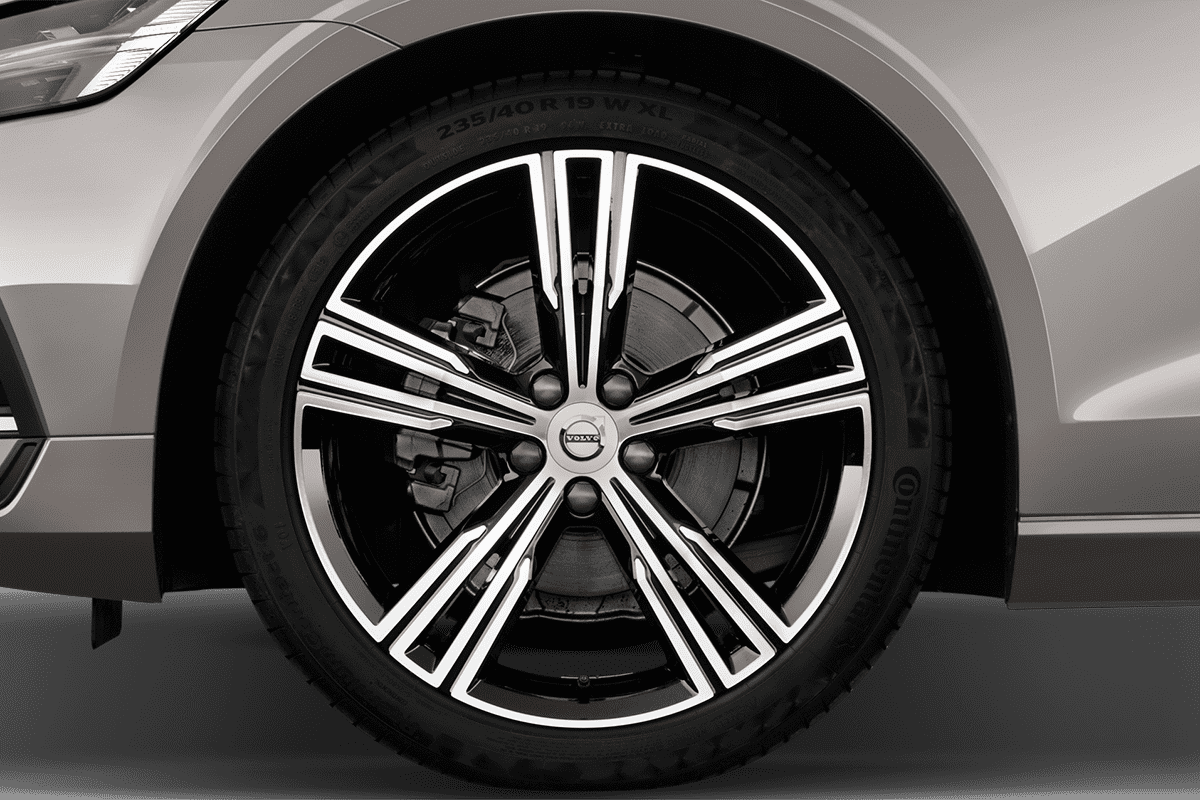 Radkappe oder Felge eines Volvo V60 Recharge