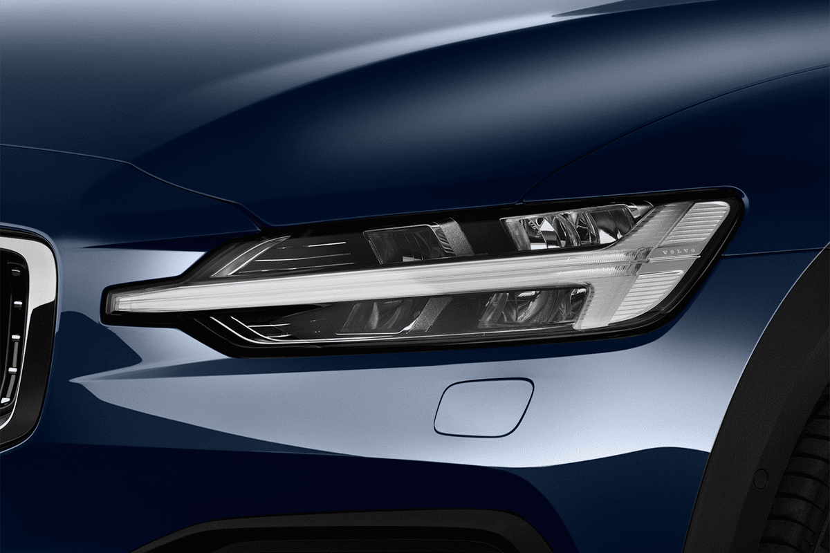 Frontscheinwerfer eines Volvo V60 Cross Country