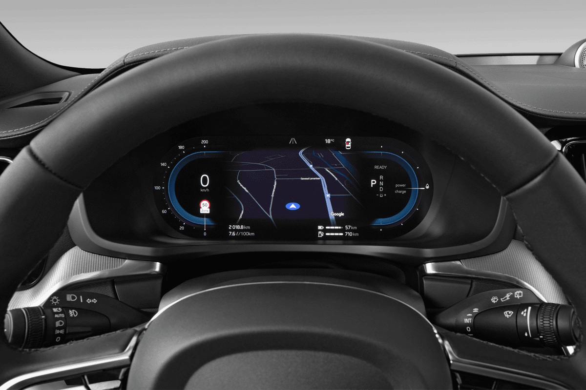 Kombiinstrument eines Volvo V60 Plug-in-Hybrid