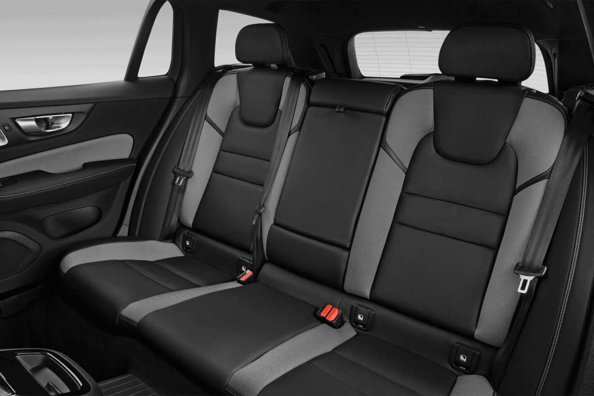 Rücksitzbank eines Volvo V60 Plug-in-Hybrid Plus Business Edition