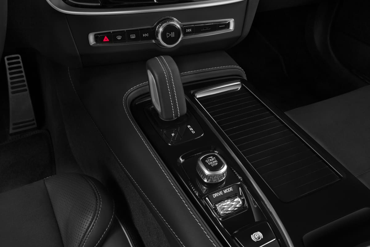 Schaltknüppel eines Volvo V90 Plug-in-Hybrid