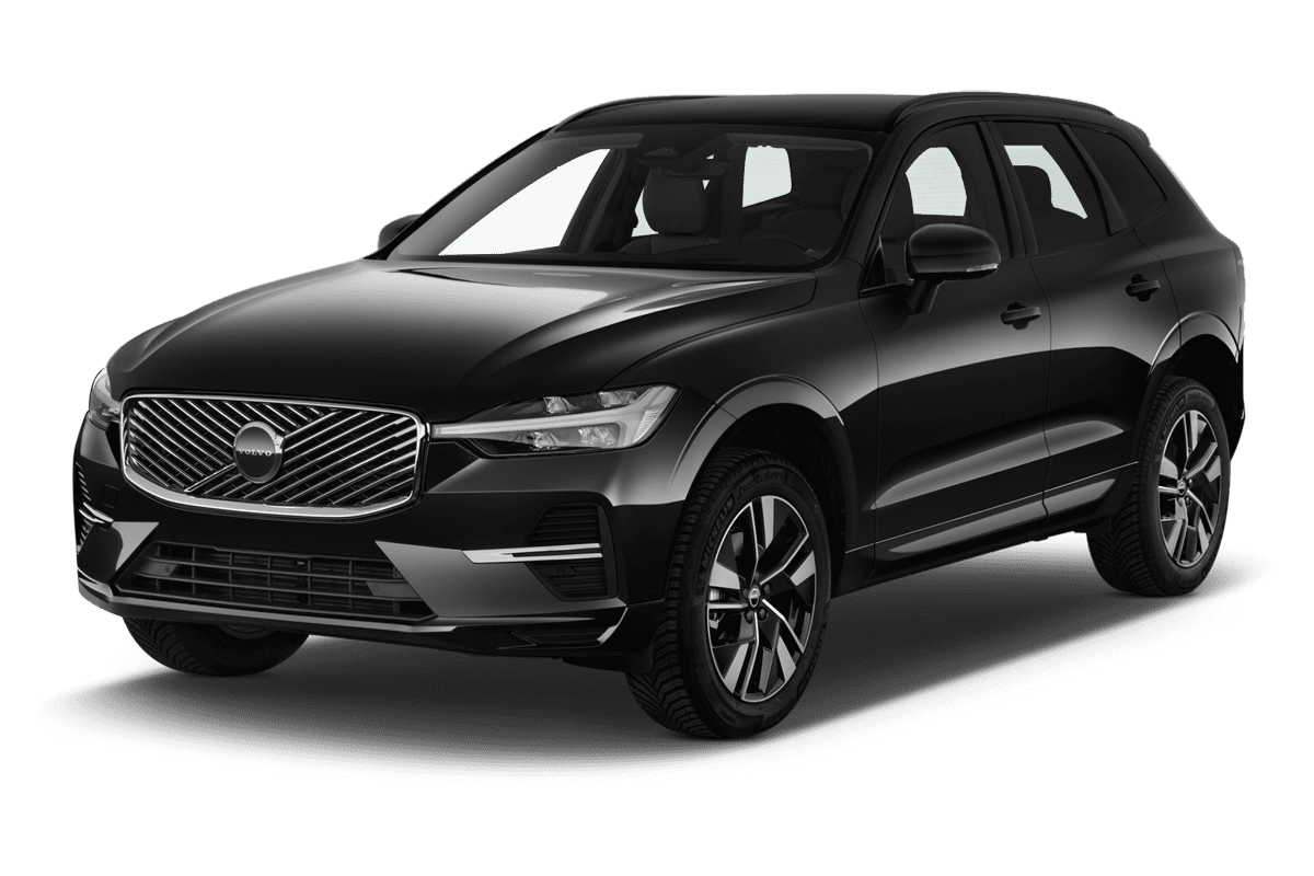 Schräge Frontansicht eines Volvo XC60, freigestellt