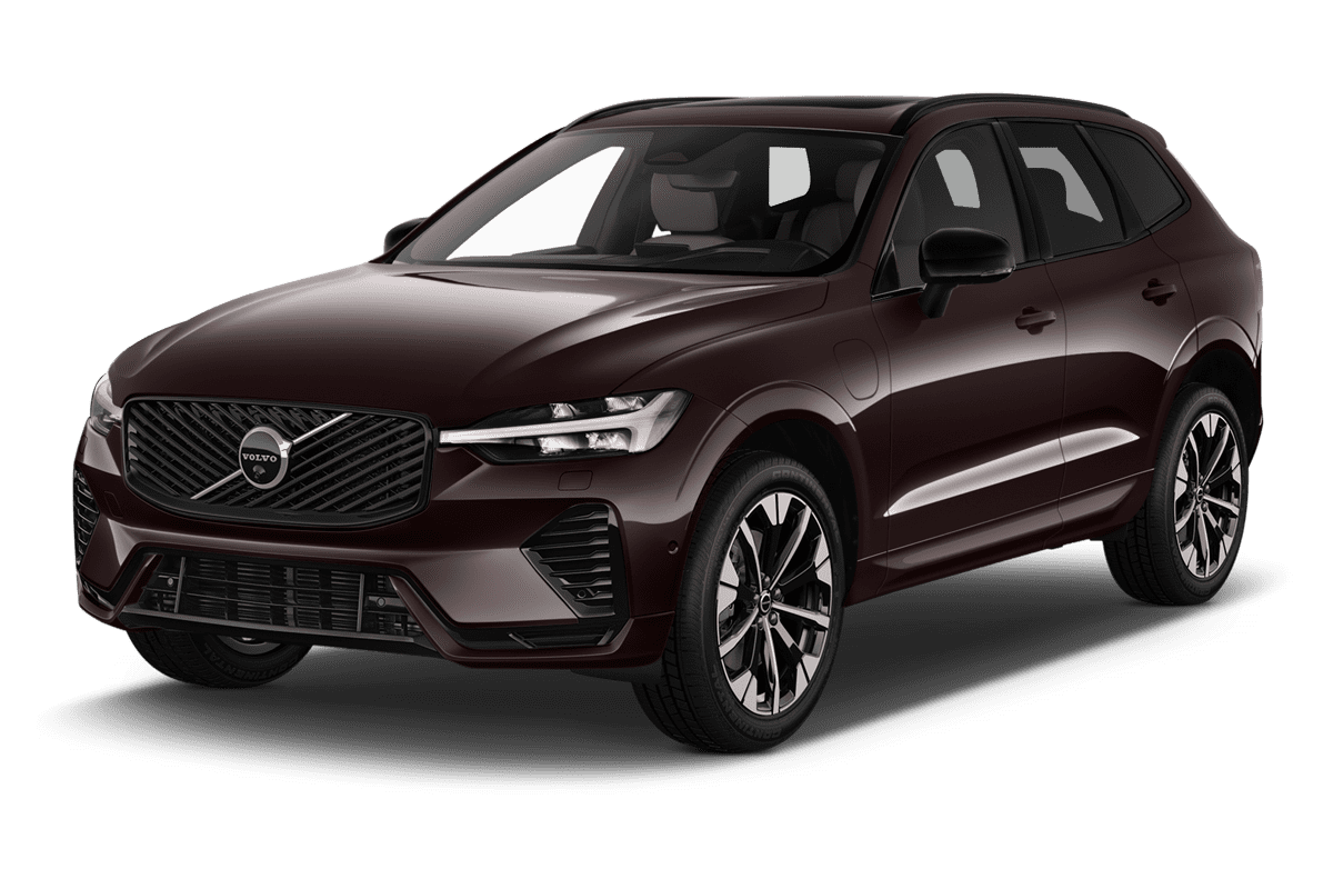 Schräge Frontansicht eines Volvo XC60 Plug-in Hybrid , freigestellt