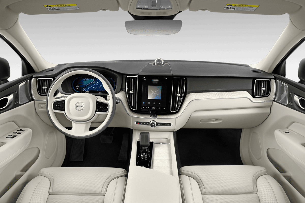 Armaturenbrett eines Volvo XC60 Plug-in Hybrid 
