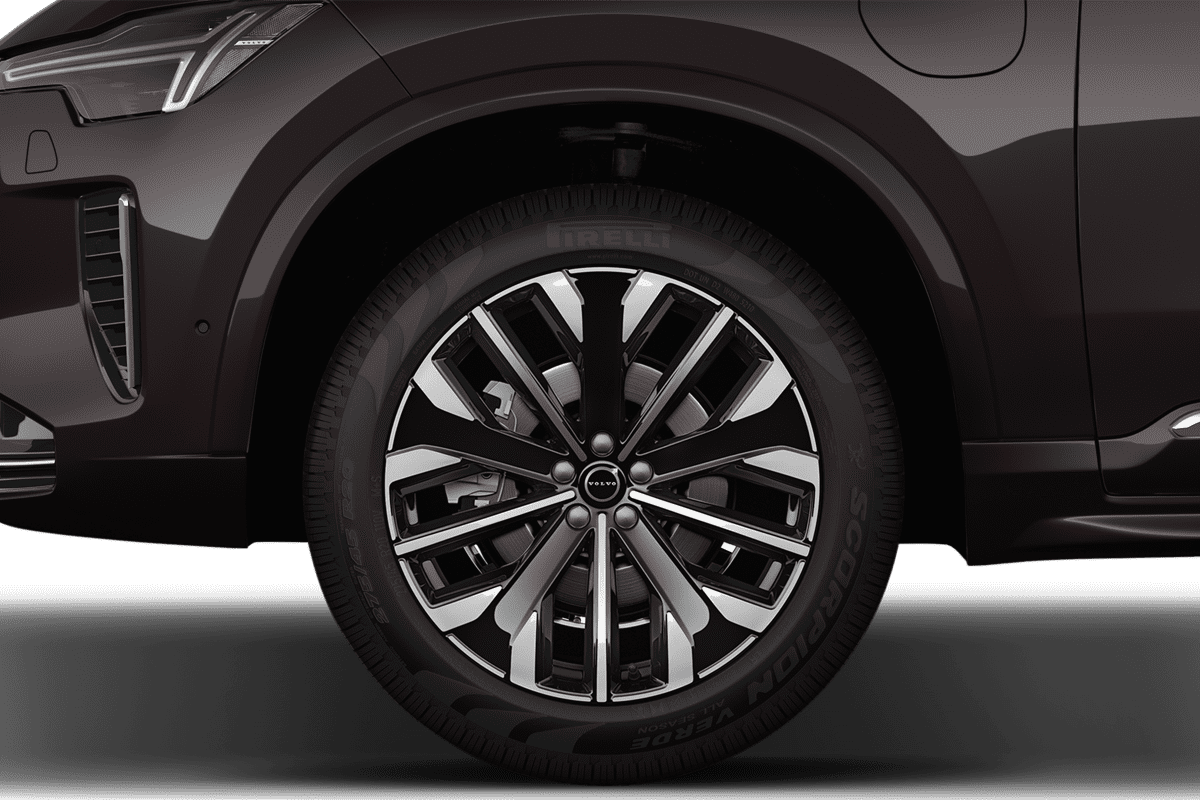 Radkappe oder Felge eines Volvo XC90 Plug-in-Hybrid 