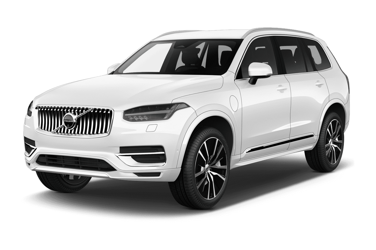 Schräge Frontansicht eines Volvo XC90 Plug-in-Hybrid , freigestellt
