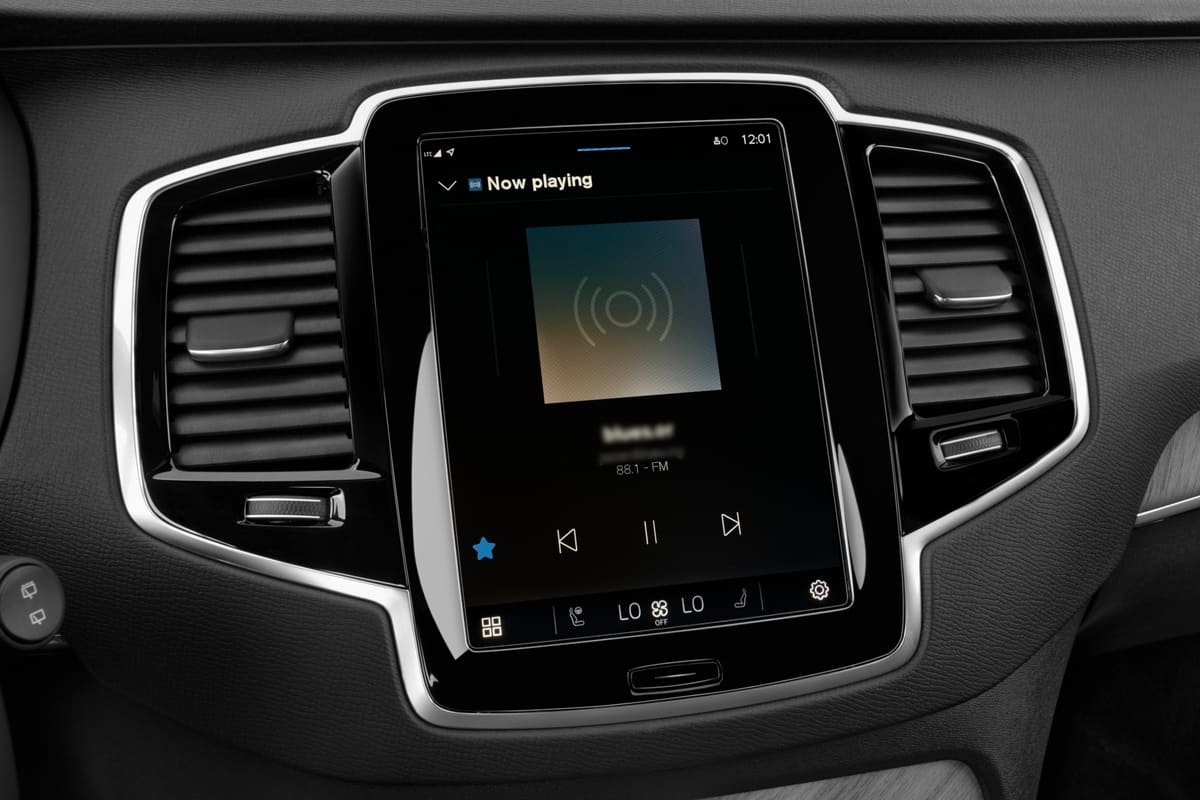 Audiosystem eines Volvo XC90 Plug-in-Hybrid 