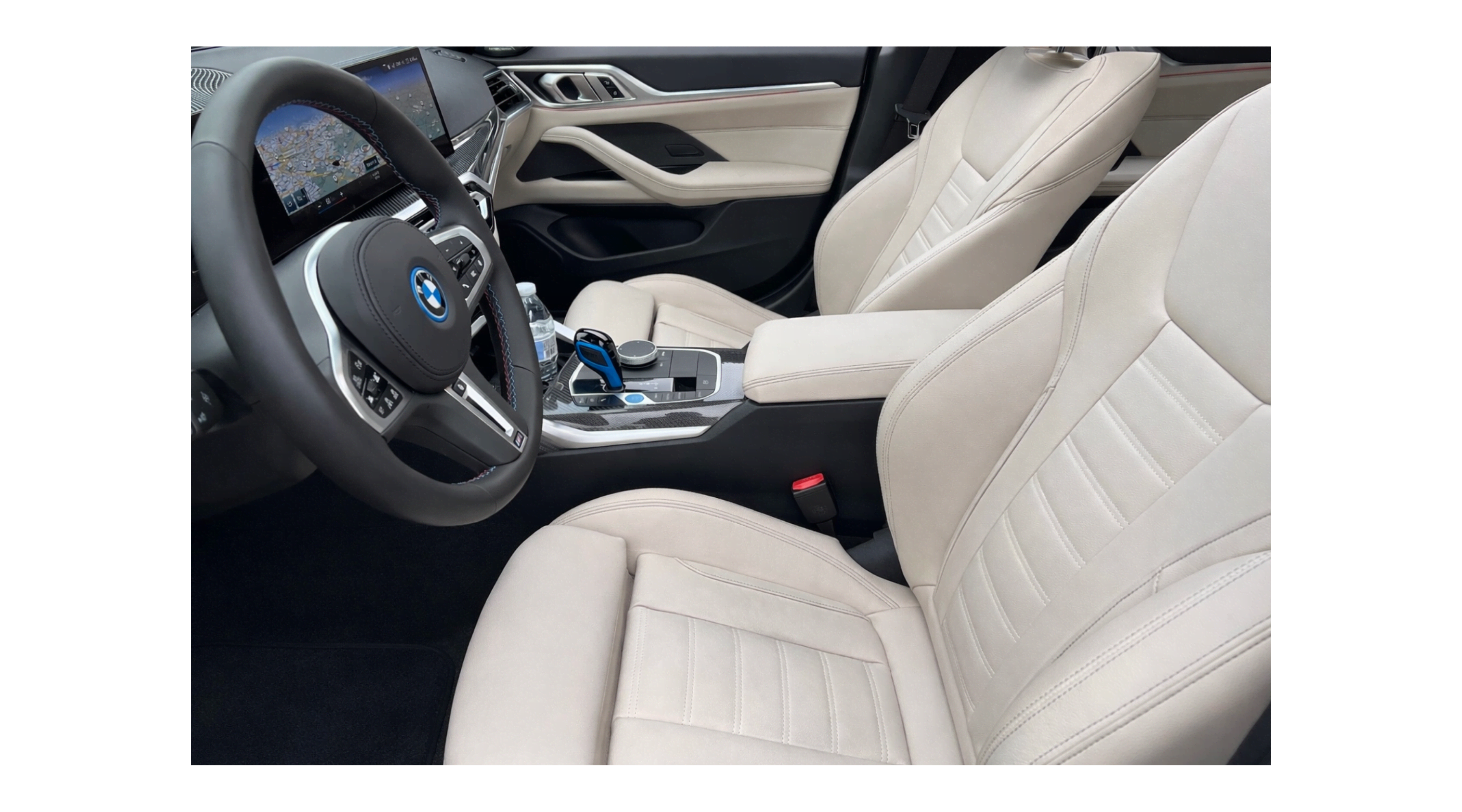 Vordersitze eines BMW X2