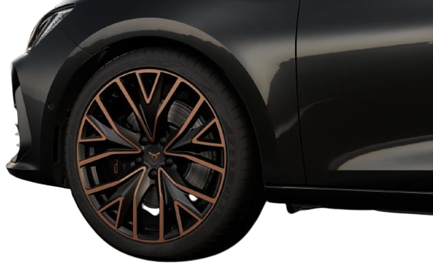 Detailansicht der Radkappe oder Felge eines CUPRA Leon
