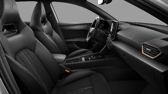 Ansicht der Frontsitze eines CUPRA Leon
