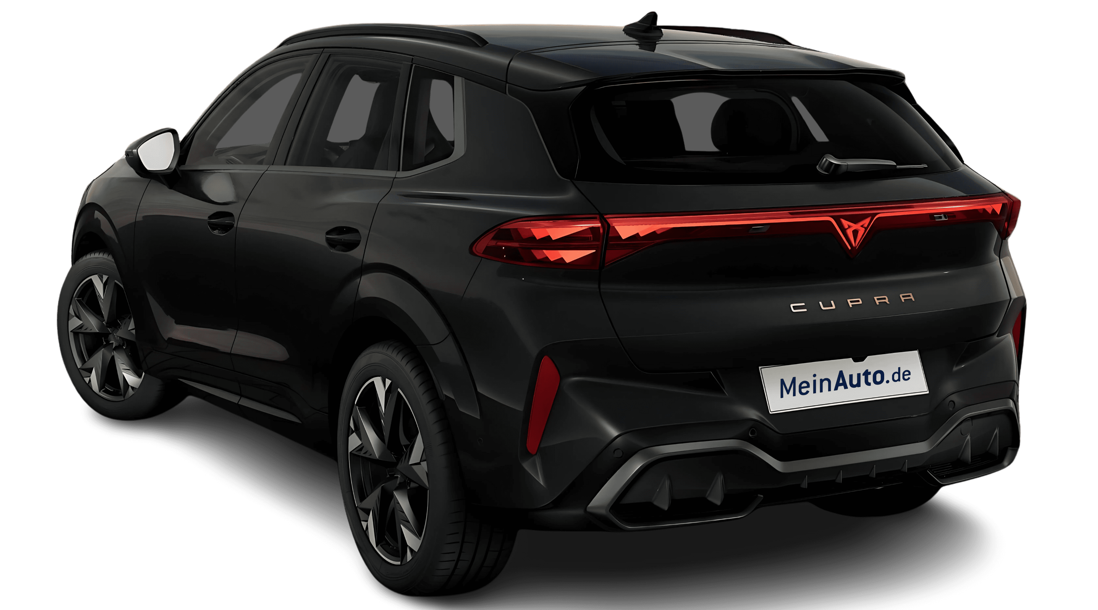 Schräge Heckansicht auf einen CUPRA Terramar, freigestellt