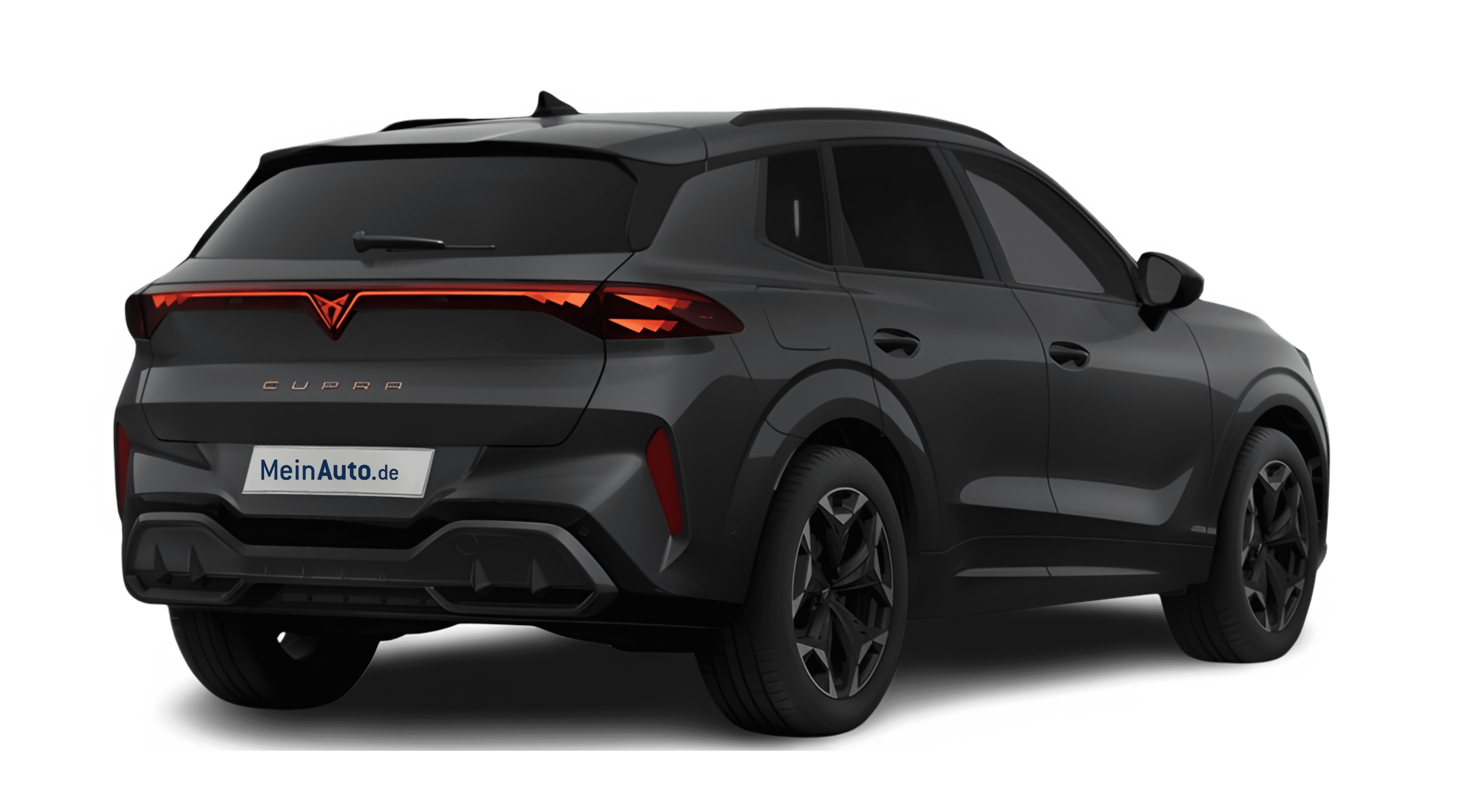 Schräge Heckansicht auf einen CUPRA Terramar, freigestellt