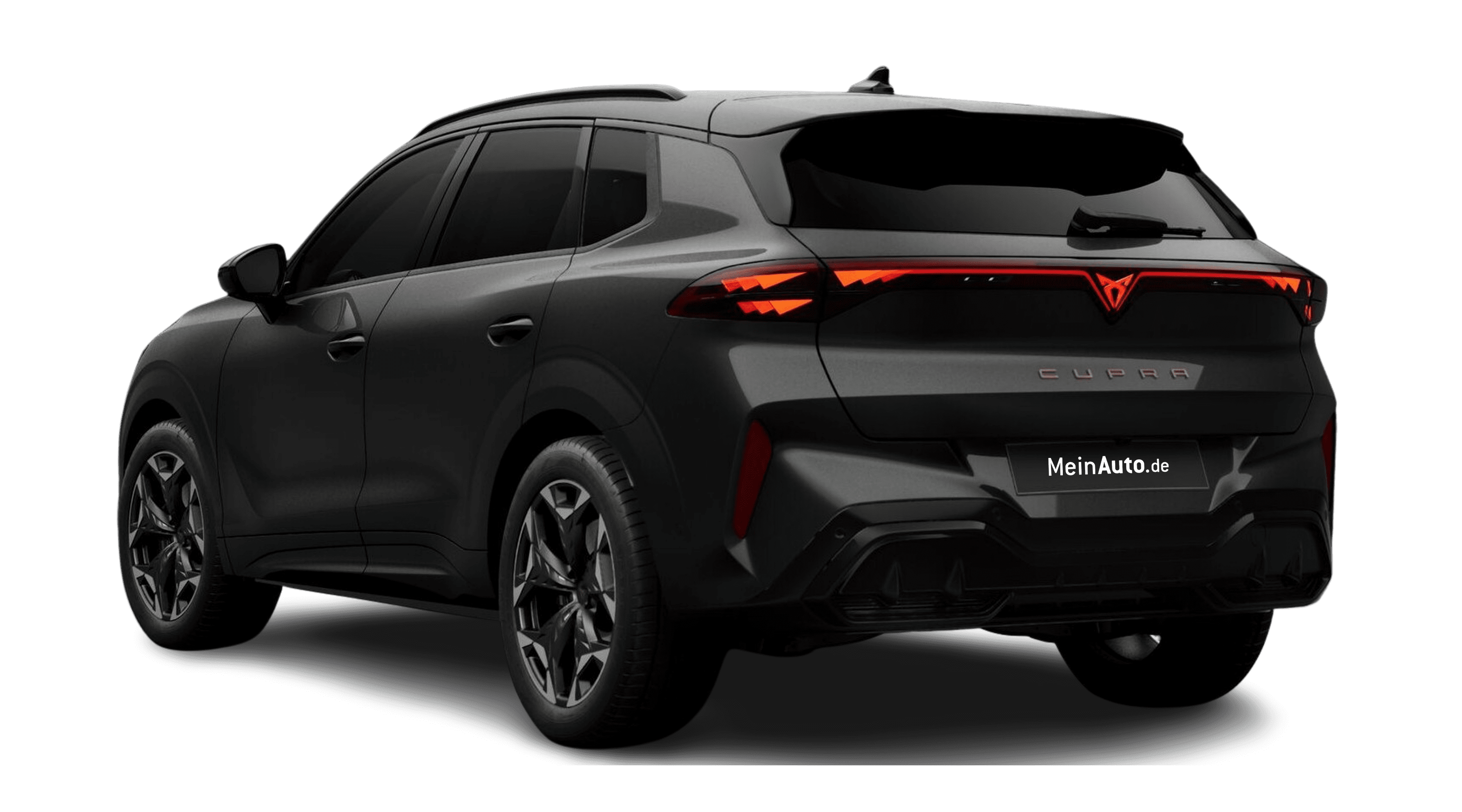 Schräge Heckansicht eines CUPRA Terramar, freigestellt