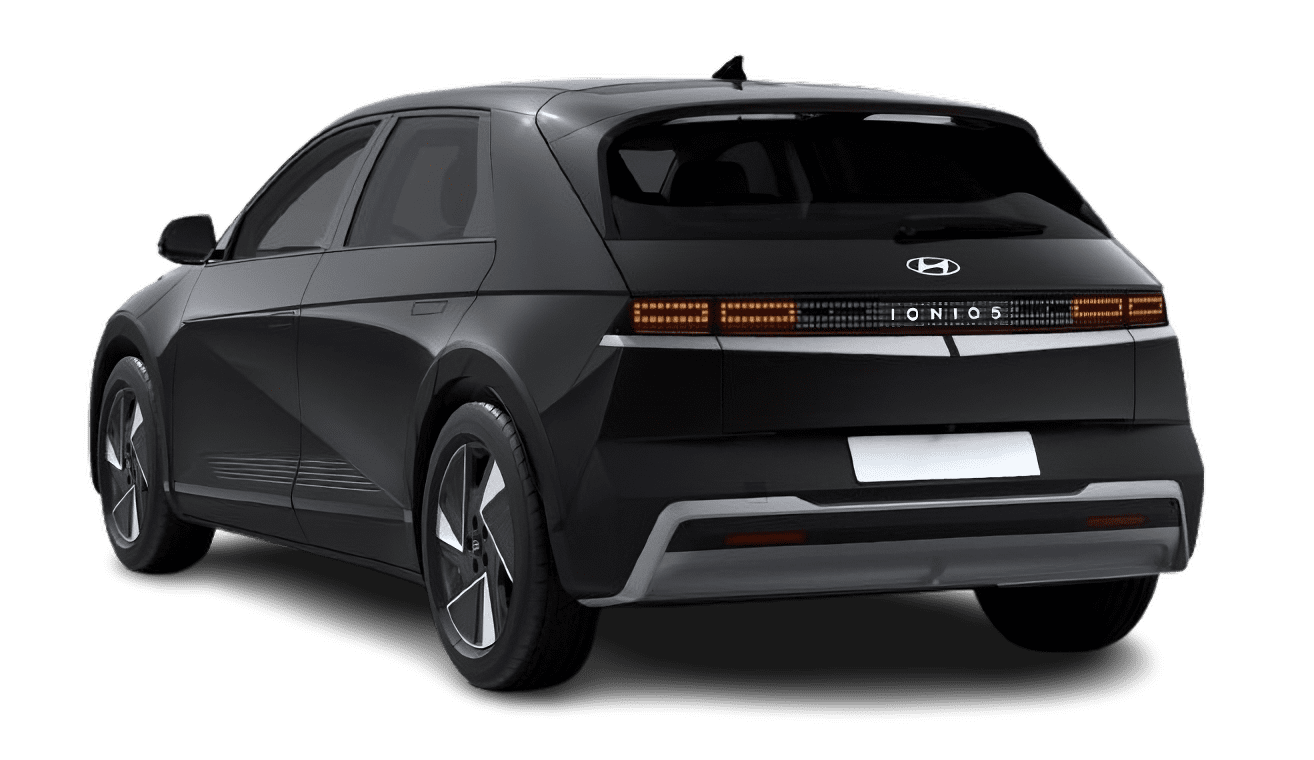 Schräge Heckansicht auf einen Hyundai IONIQ 5, freigestellt