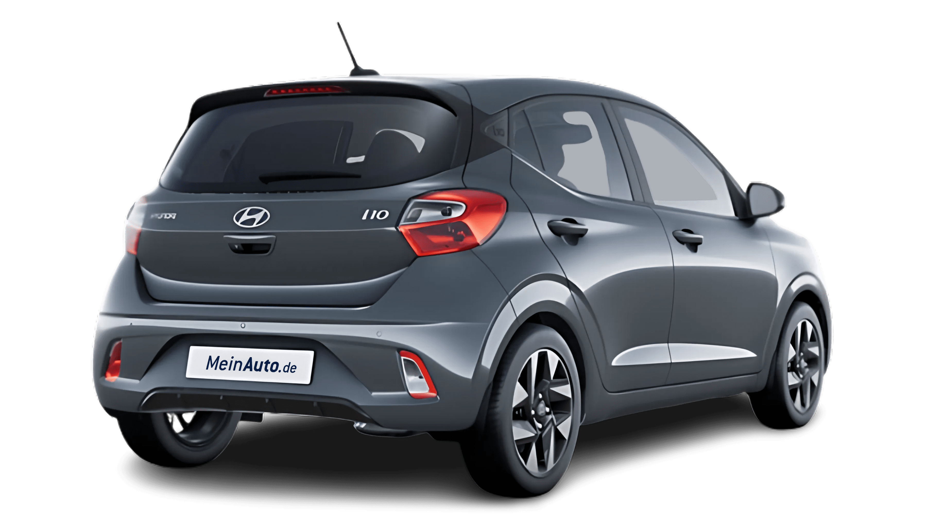 Schräge Heckansicht auf einen Hyundai i10, freigestellt