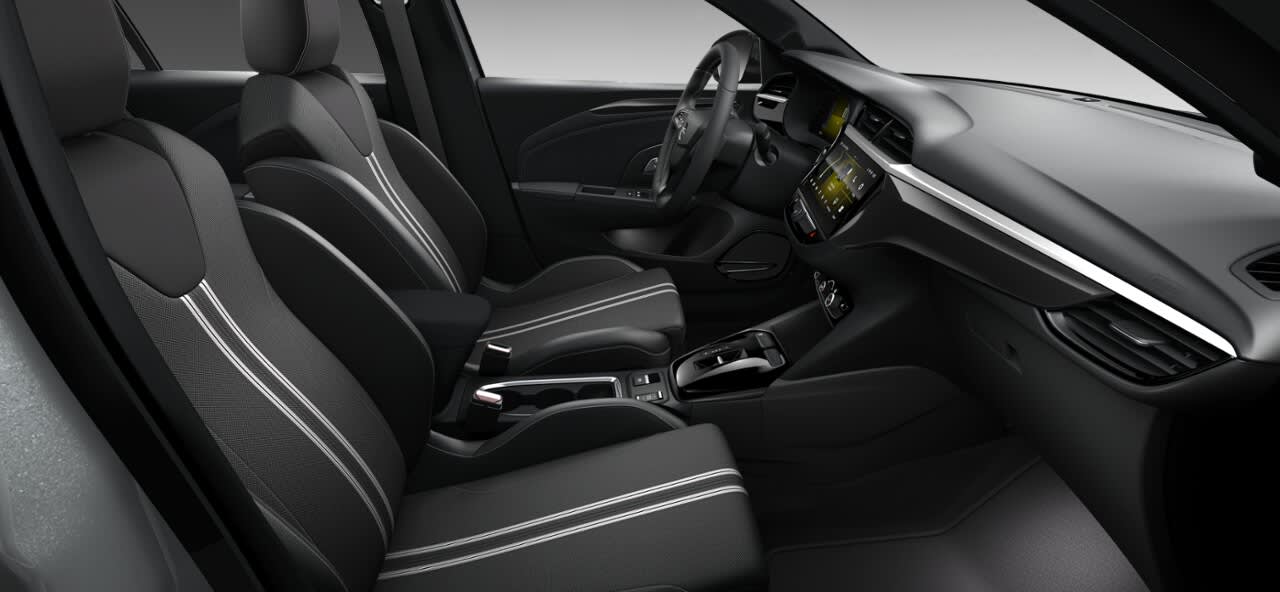 Ansicht der Frontsitze eines Opel Corsa