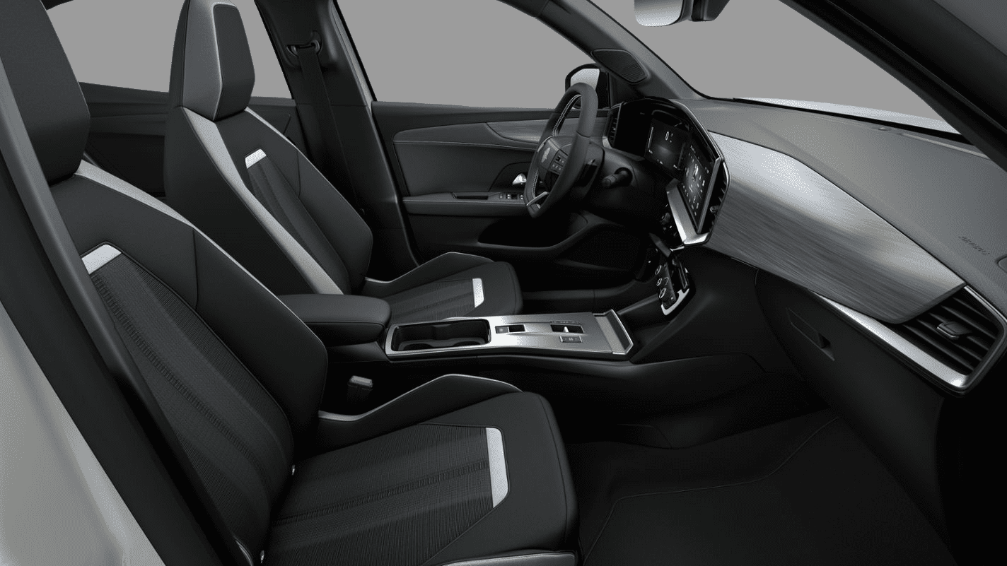 Ansicht der Frontsitze eines Opel Mokka