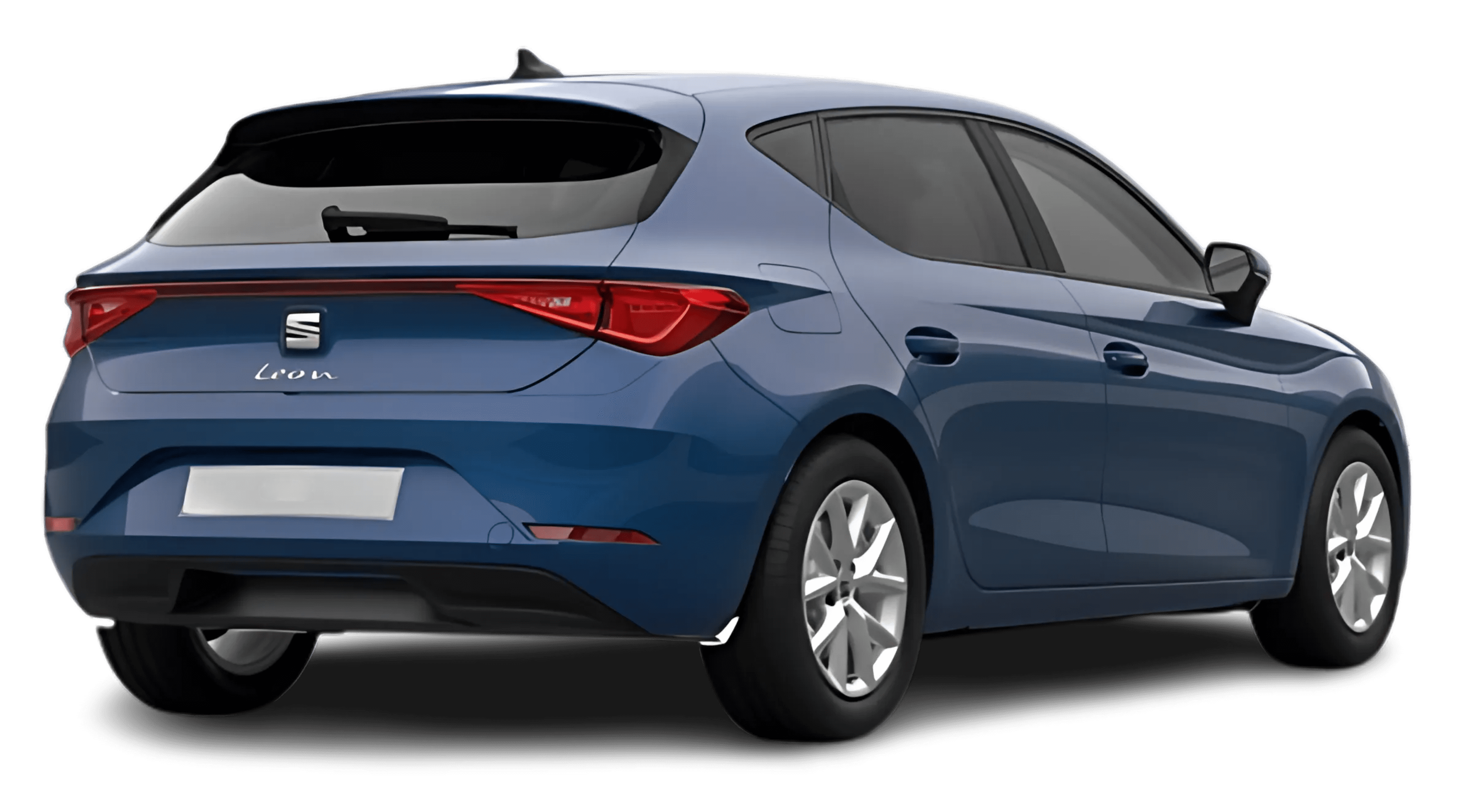 Schräge Heckansicht auf einen SEAT Leon, freigestellt