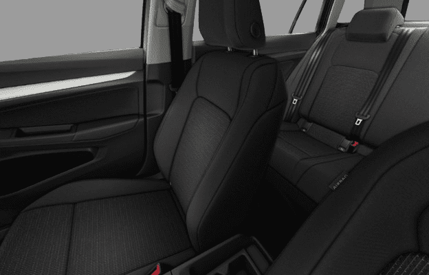 Ansicht der Frontsitze eines Volkswagen Golf
