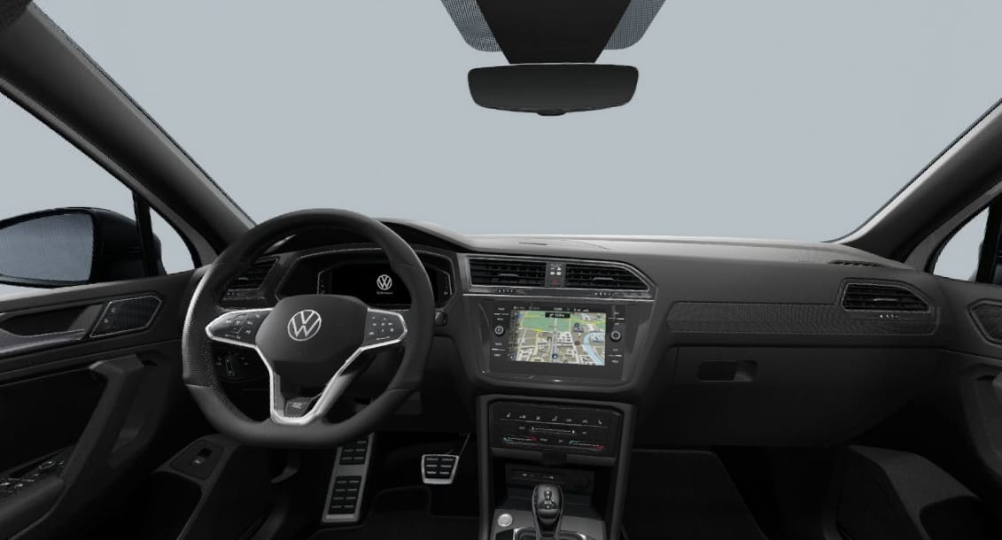 Ansicht des Armaturenbretts eines Volkswagen Tiguan Allspace