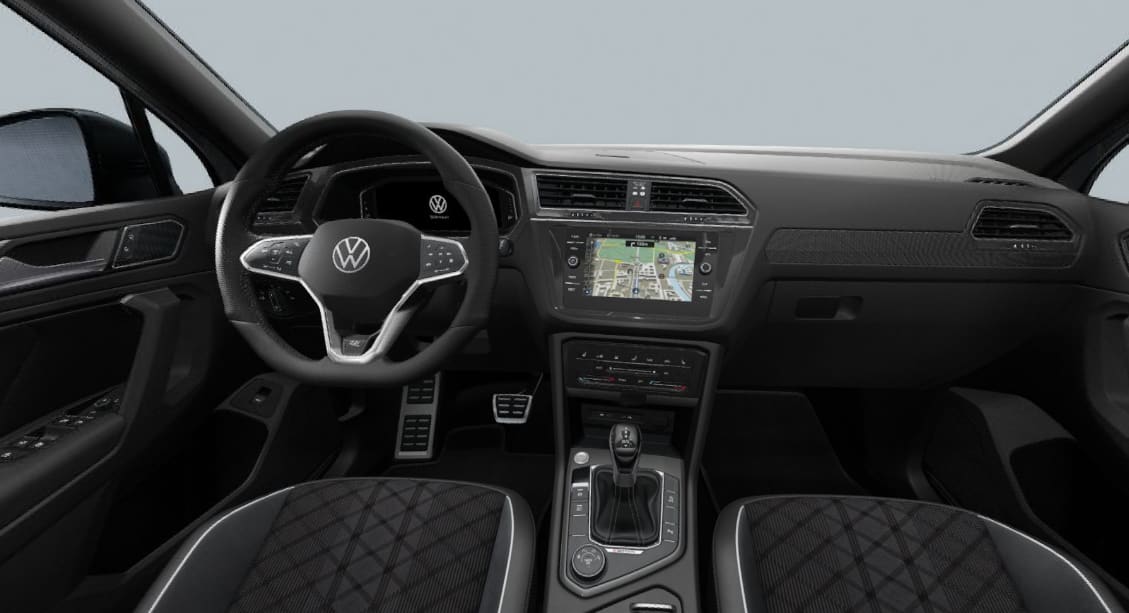 Ansicht des Armaturenbretts eines Volkswagen Tiguan Allspace