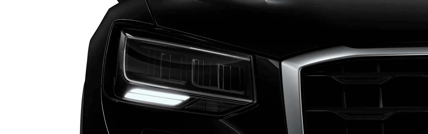 Detailansicht der Frontscheinwerfer eines Audi Q2