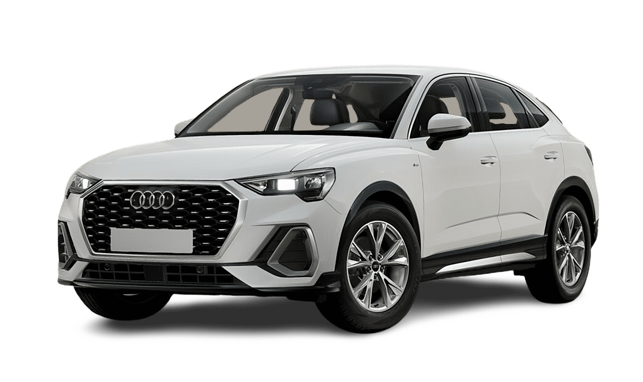 Schräge Frontansicht auf einen Audi Q3 Sportback, freigestellt