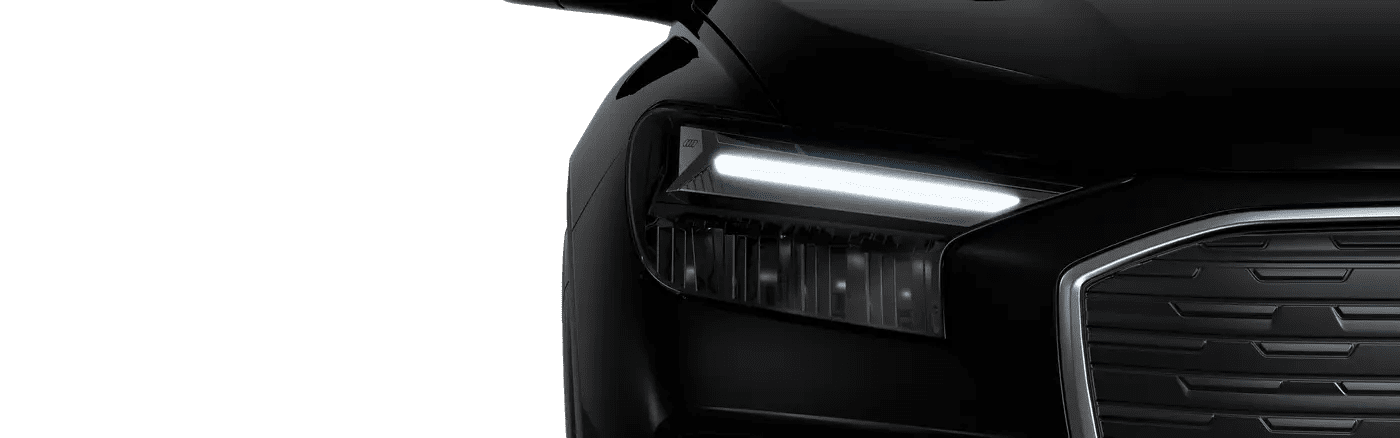 Detailansicht der Frontscheinwerfer eines Audi Q4 Sportback