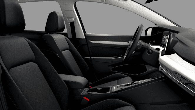 Ansicht der Frontsitze eines Volkswagen Golf