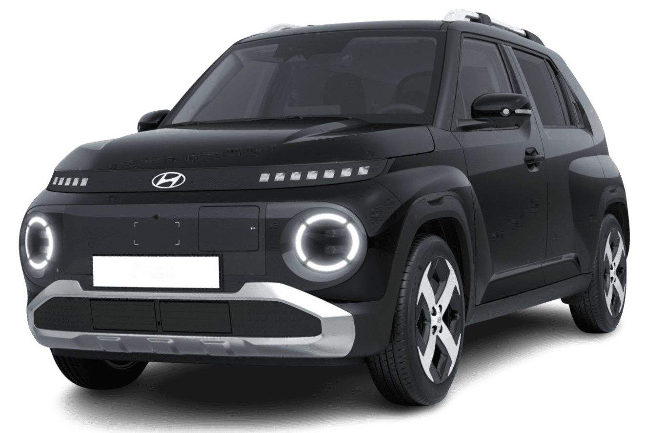 Schräge Frontansicht auf einen Hyundai Inster, freigestellt