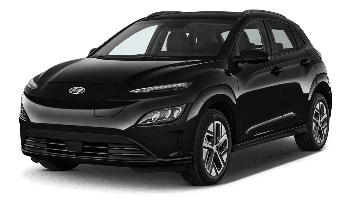 Schräge Frontansicht auf einen Hyundai Kona, freigestellt