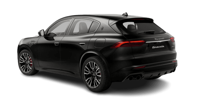 Schräge Heckansicht auf einen Maserati Grecale, freigestellt