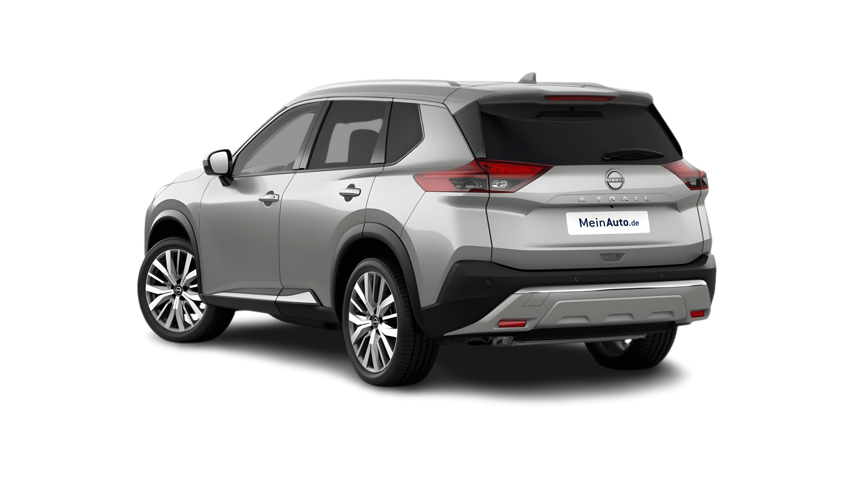 Schräge Heckansicht eines Nissan X-TRAIL, freigestellt