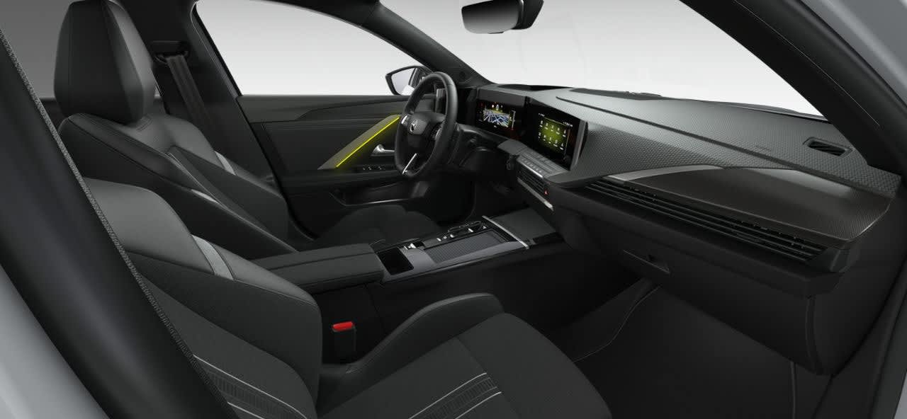 Ansicht der Frontsitze eines Opel Astra