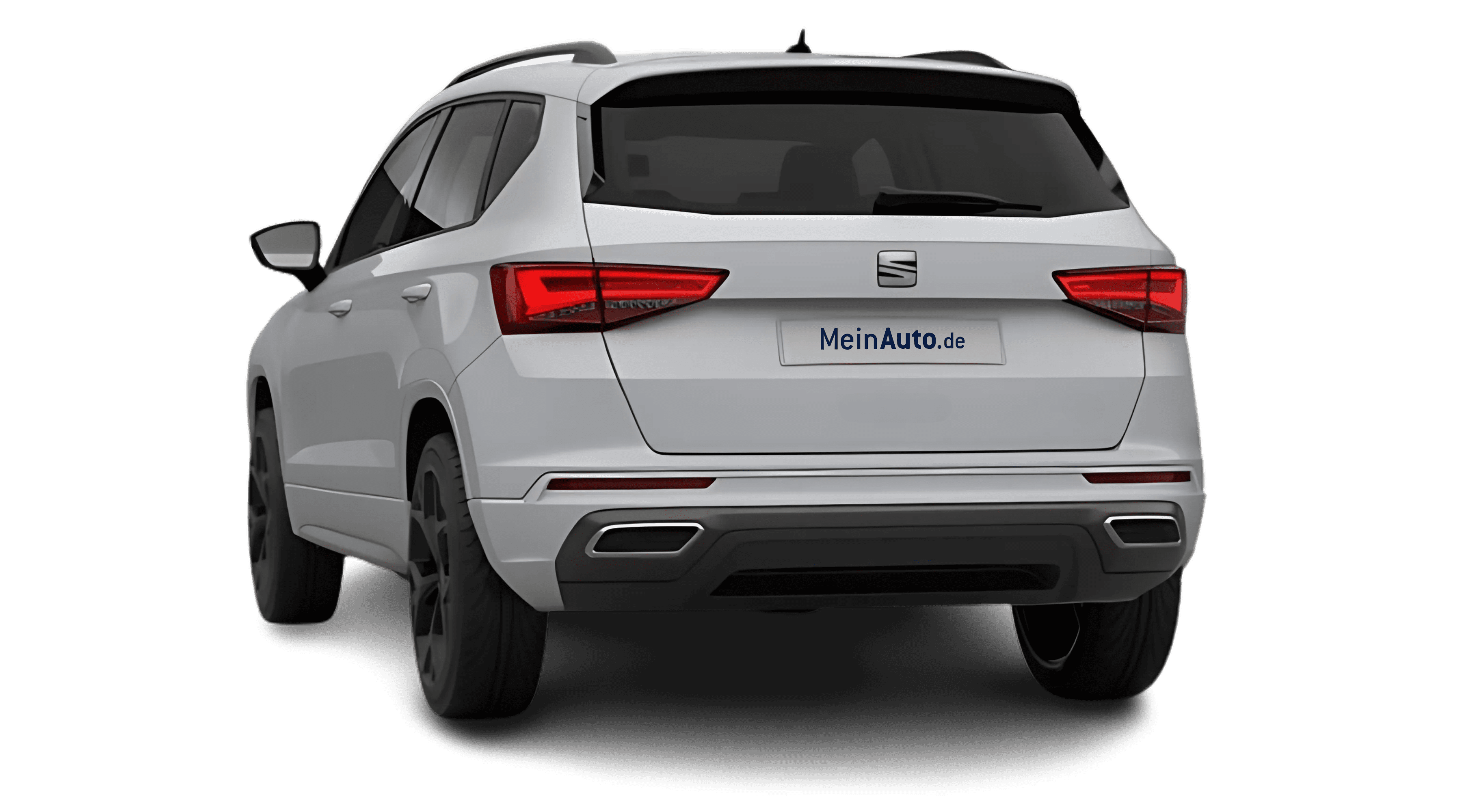 Schräge Heckansicht auf einen SEAT Ateca, freigestellt