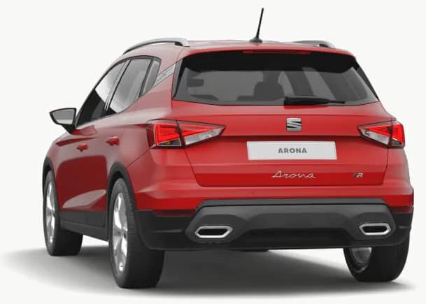 Schräge Heckansicht auf einen SEAT Arona, freigestellt