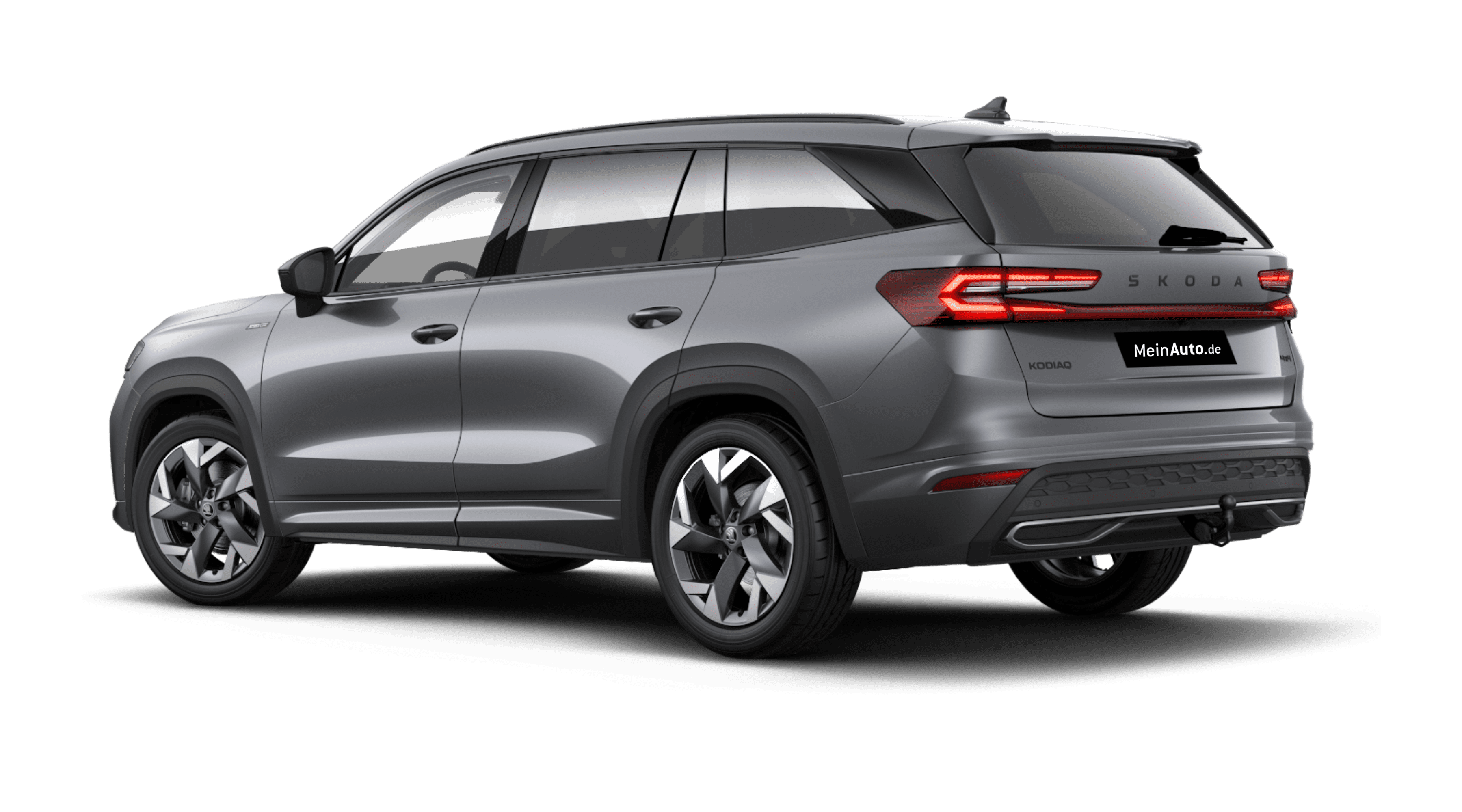 Schräge Heckansicht eines Skoda Kodiaq, freigestellt