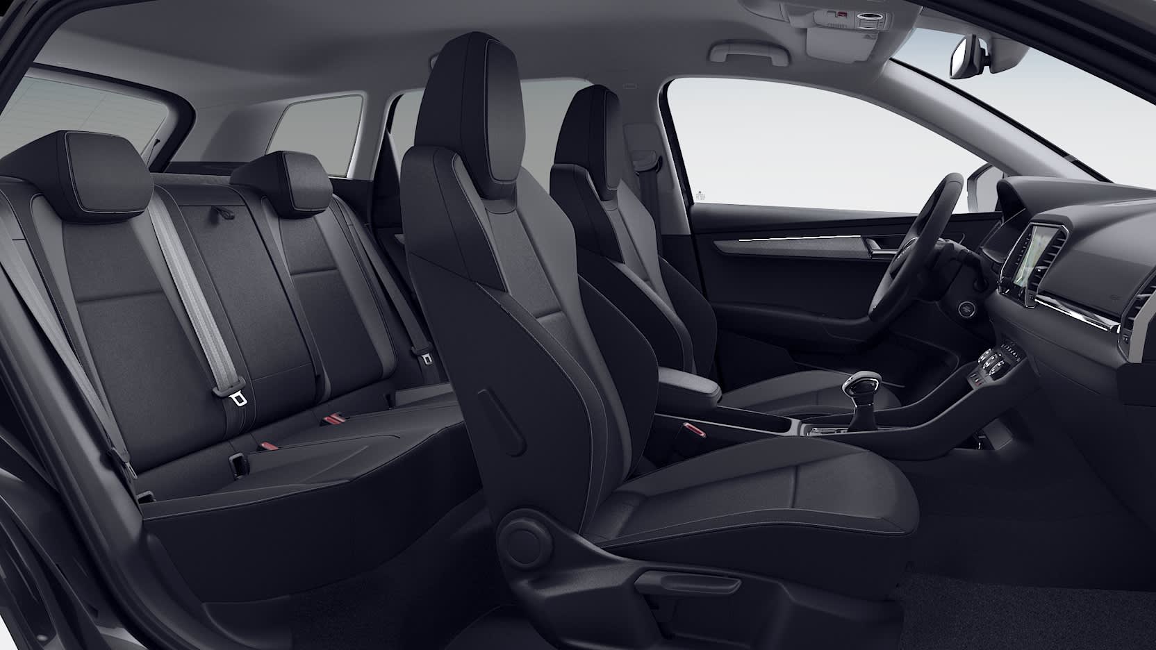 Ansicht der Frontsitze eines Skoda Karoq