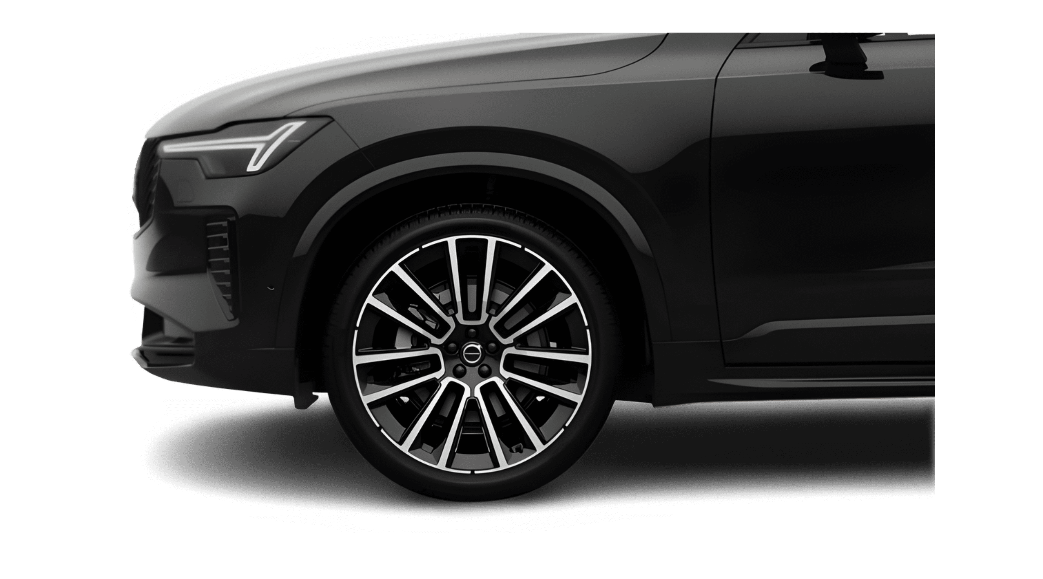Detailansicht der Radkappe oder Felge eines Volvo XC90