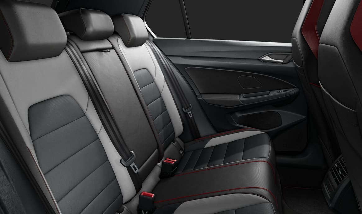 Ansicht der Rücksitze eines Volkswagen Golf