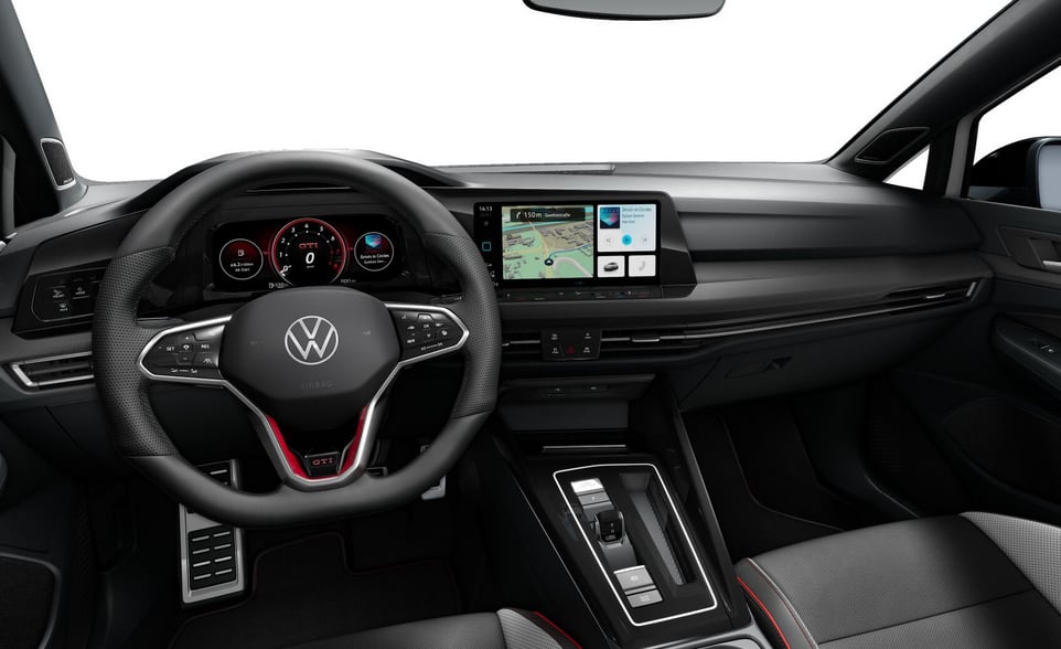Ansicht des Armaturenbretts eines Volkswagen Golf