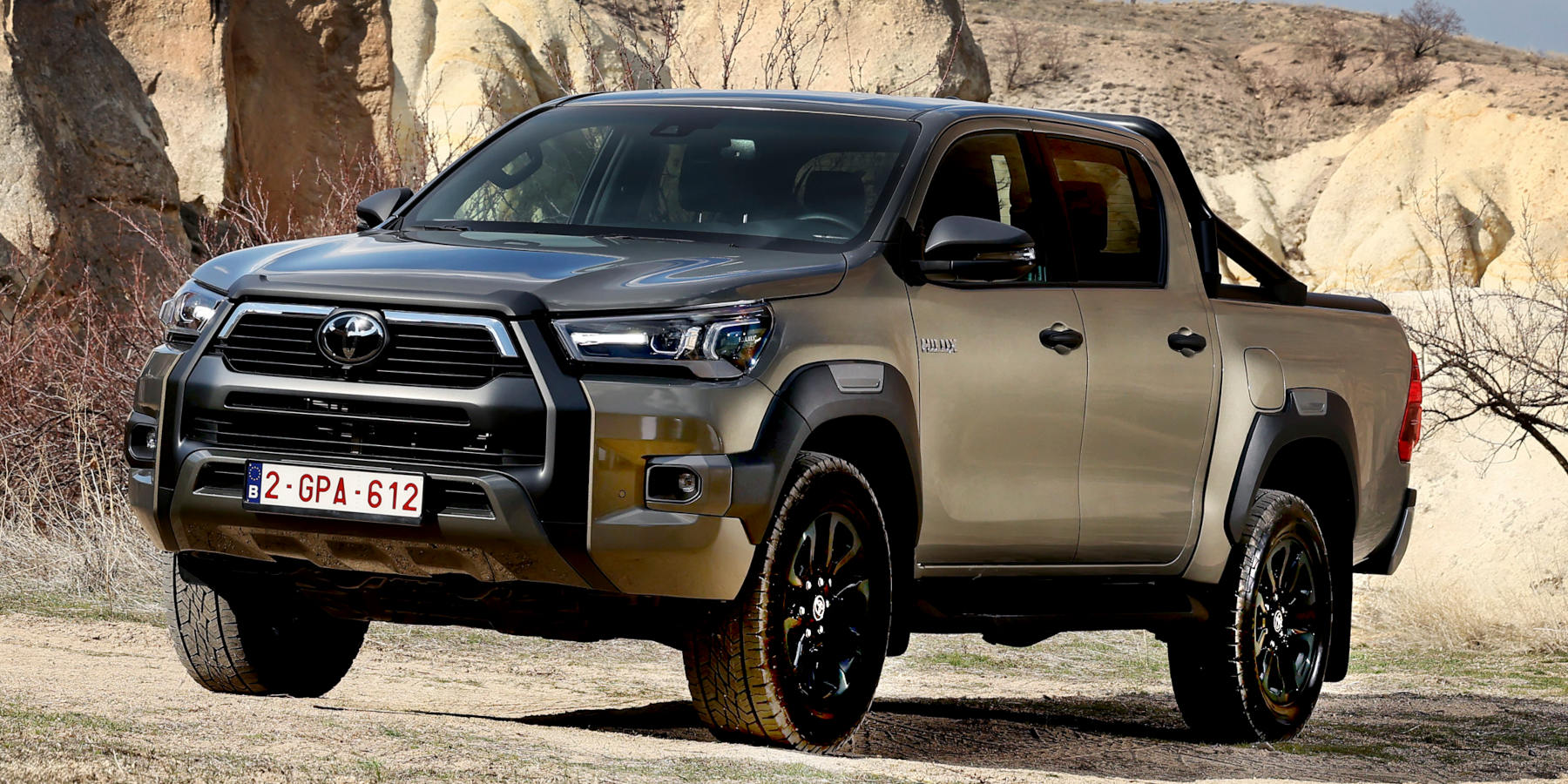 News | Toyota: Hybrid-Premiere für den Hilux