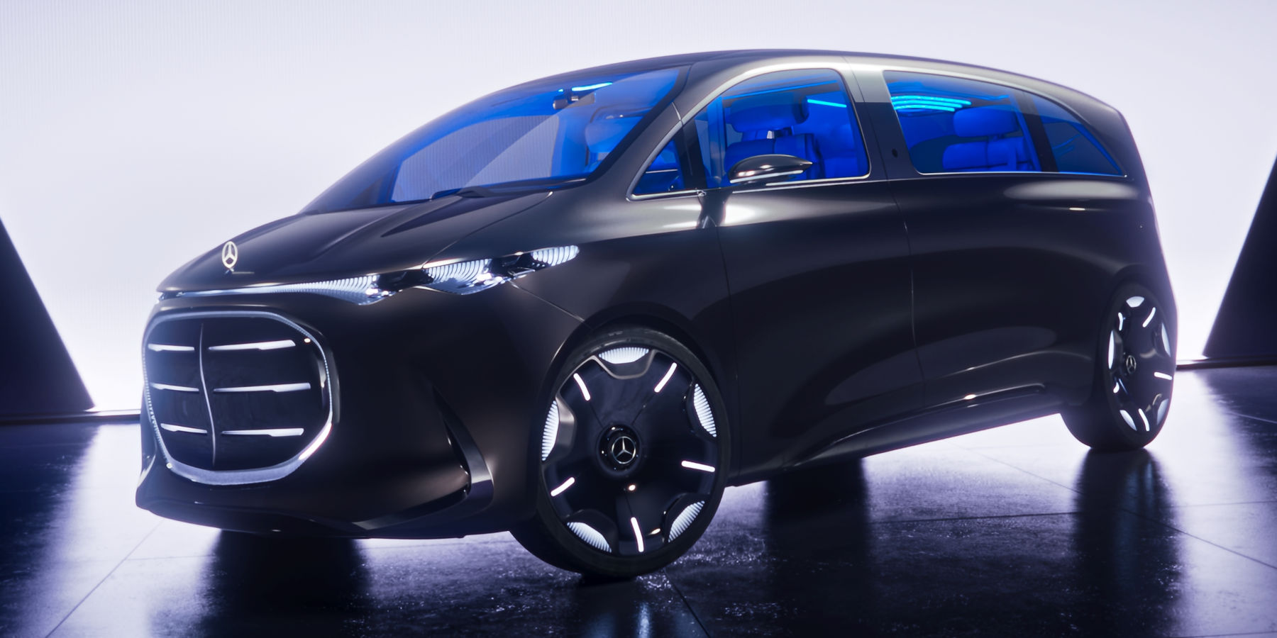 News | Mercedes-Benz Vision V: Das V steht für vollkommen luxuriös