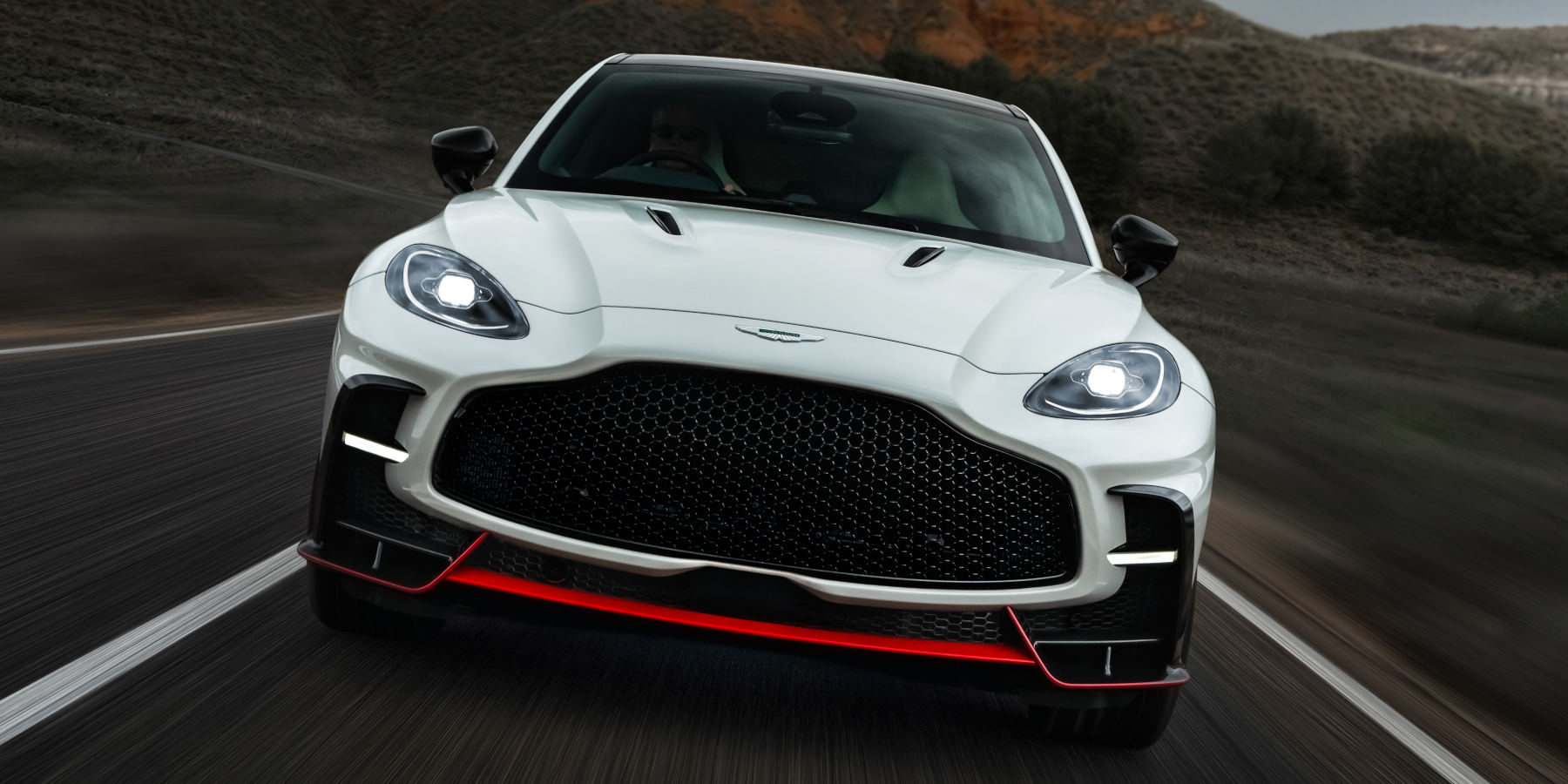 News | Aston Martin DBX S Luxus trifft Leichtbau