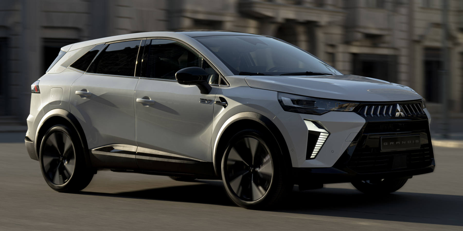 News | Mitsubishi Grandis: Familienvan startet als Kompakt-SUV neu durch