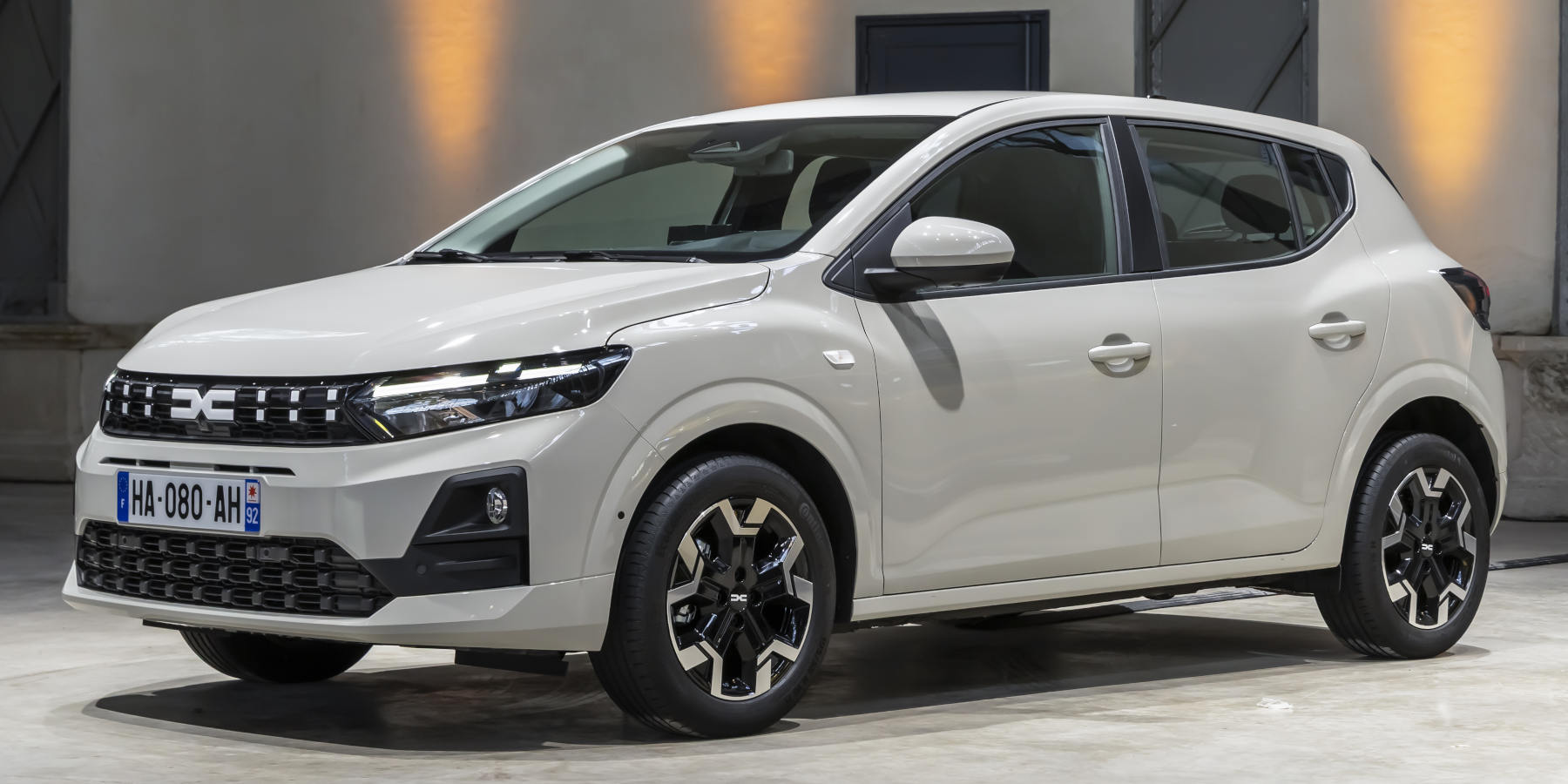 News | Dacia Sandero überarbeitet: Frische Technik und Stepway erstmals als Hybrid