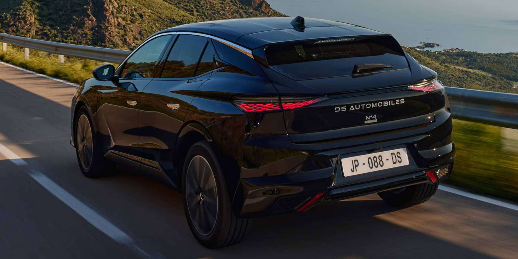 Testbericht: DS N°4 E-Tense