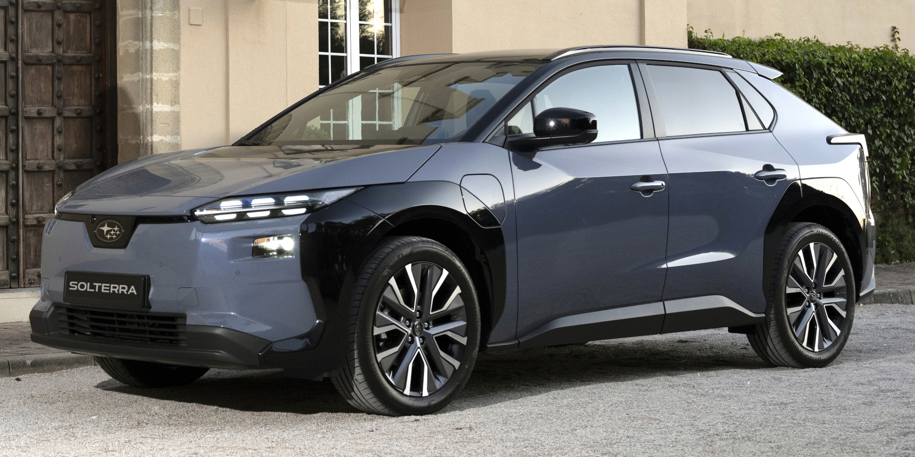 News | Subaru Solterra 2026: Allrad-Stromer legt bei Leistung und Reichweite zu